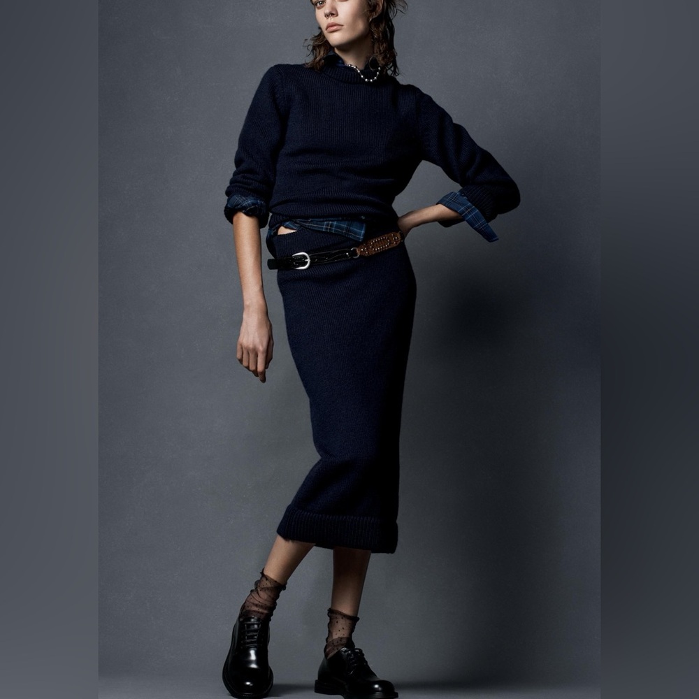Zara Navy‎ Blue Knit Midi Skirt size M